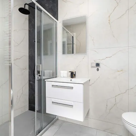 Spacious Family With A Balcony And Parking By Renters * Βρότσλαβ