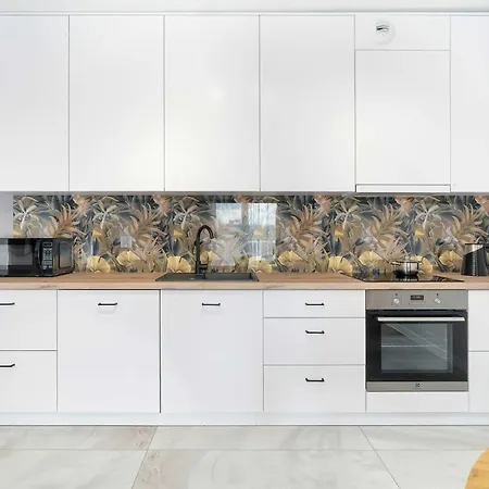 Διαμέρισμα Spacious Family With A Balcony And Parking By Renters Βρότσλαβ
