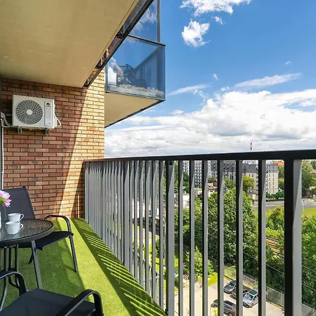 Spacious Family With A Balcony And Parking By Renters * Βρότσλαβ